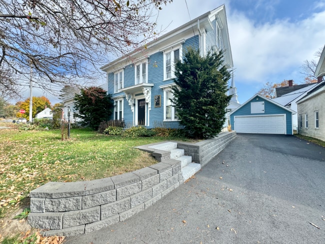 23 Mechanic St