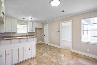 4426 Oakside Dr in Houston, TX - Building Photo - Building Photo