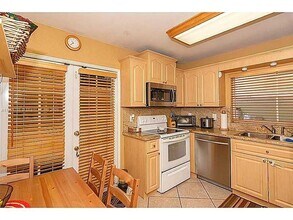 8627 NW 1st Ln in Miami, FL - Building Photo - Building Photo