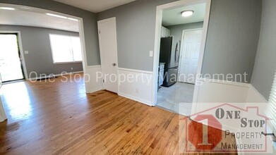 7037 Askew Ave in Kansas City, MO - Building Photo - Building Photo
