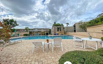 960 Apollo Beach Blvd, Unit Waterfront Condo in Apollo Beach, FL - Building Photo - Building Photo