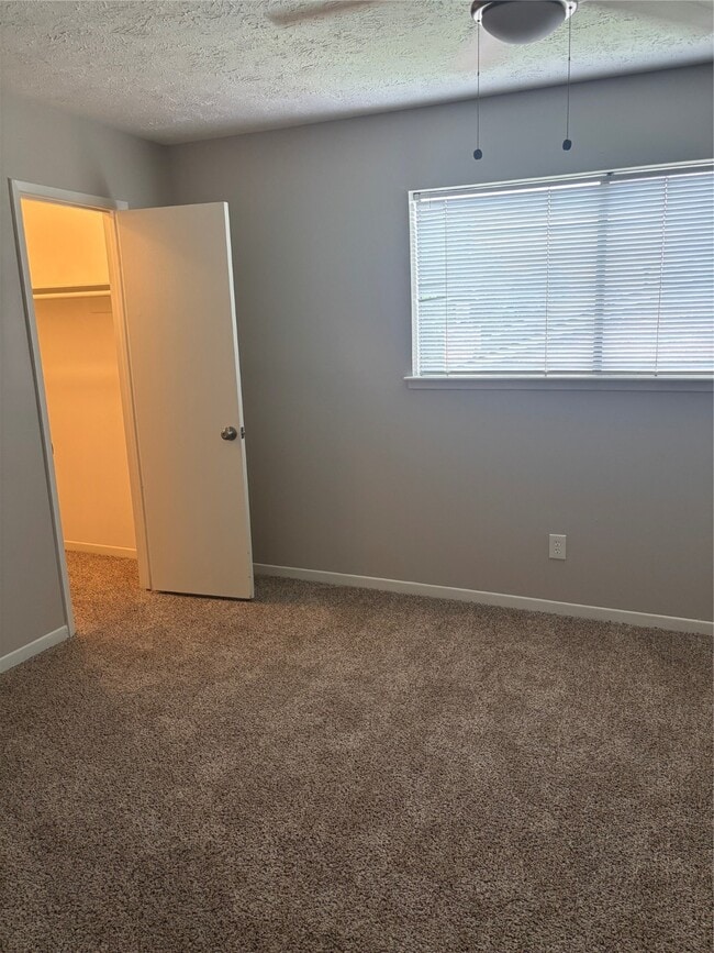2942 Jenny Dr in Sugar Land, TX - Building Photo - Building Photo