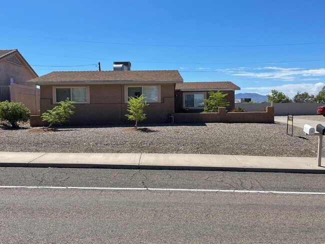 property at 2332 N Kiowa Blvd