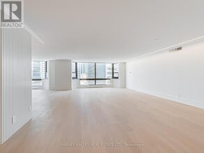 1166 Bay St. in Toronto, ON - Building Photo - Building Photo