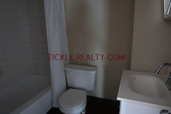 property at 164-166-166 Meigs St