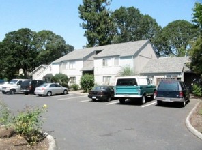 Tiffany Terrace Condos in Beaverton, OR - Building Photo - Building Photo