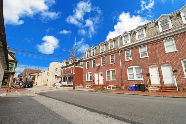 31 S Darlington St in West Chester, PA - Building Photo - Building Photo