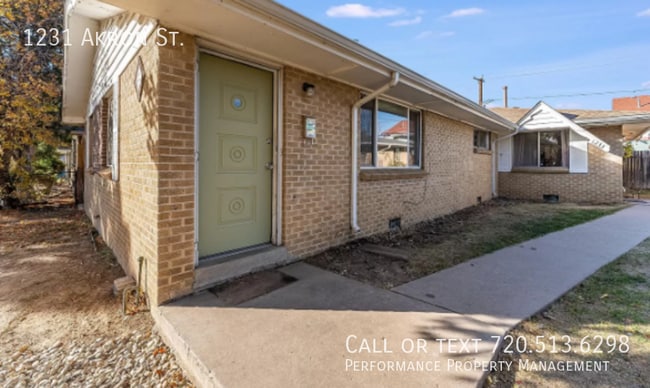 1231 Akron St in Aurora, CO - Building Photo - Building Photo