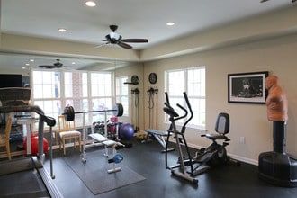 Ashby Green Apartment Homes in Louisville, KY - Foto de edificio - Building Photo