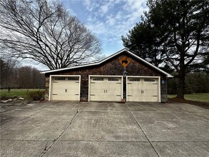2071 Dewey Rd in Ashtabula, OH - Building Photo - Building Photo