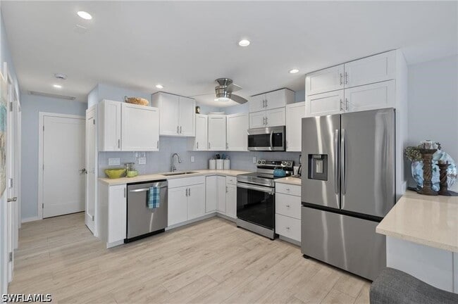 property at 1435 Curlew Ave