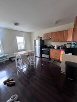 1581 Tremont St in Boston, MA - Building Photo