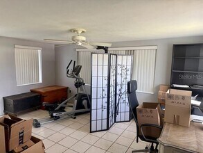 3719 Warbler Dr in New Port Richey, FL - Building Photo - Building Photo