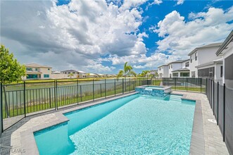 12727 Caballo Ct in Estero, FL - Building Photo - Building Photo