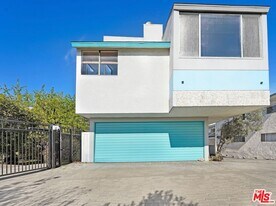 29231 Heathercliff Rd in Malibu, CA - Building Photo