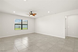 10891 Firebush Cir in North Fort Myers, FL - Building Photo - Building Photo