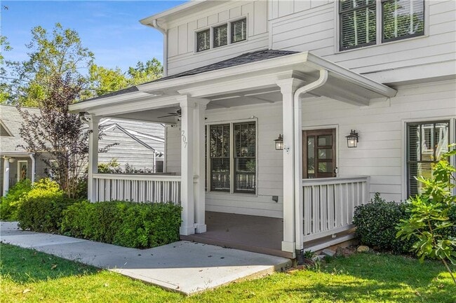 207 Mellrich Ave NE in Atlanta, GA - Building Photo - Building Photo