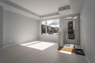 557 Takamose Private in Ottawa, ON - Building Photo - Building Photo