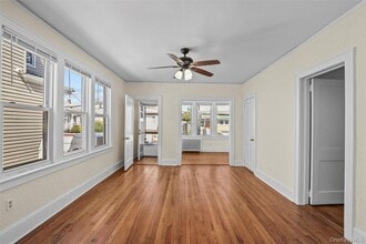 36 Huber Pl in Yonkers, NY - Building Photo - Building Photo