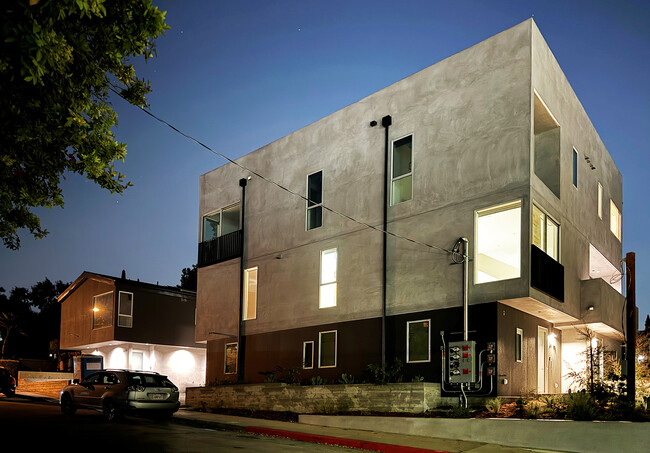 2512 Silver Lake Blvd, Unit 2512 in Los Angeles, CA - Building Photo - Building Photo