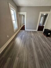 287 Lake Ave, Unit 7 in Manchester, NH - Building Photo - Building Photo