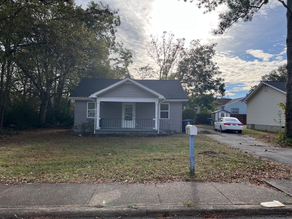 1906 Tombras Ave in Chattanooga, TN - Building Photo