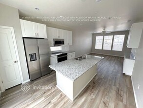 3397 Streamwood Dr in Johnstown, CO - Foto de edificio - Building Photo