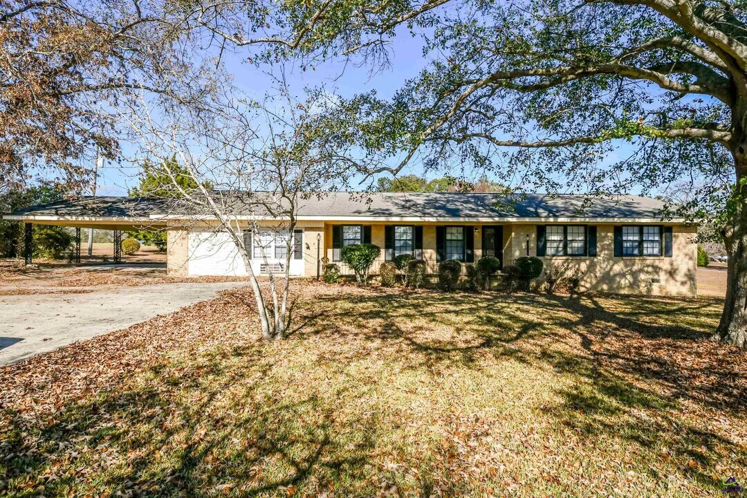 467 SR 96 in Bonaire, GA - Building Photo