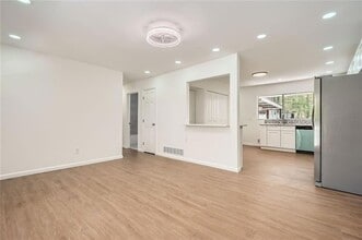 4201 Regal Ridge Rd in Austell, GA - Building Photo - Building Photo