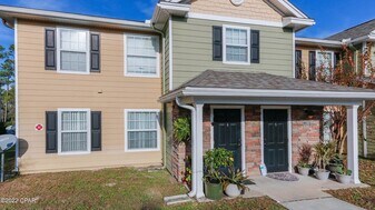 1109 Lighthouse Rd in Panama City Beach, FL - Building Photo