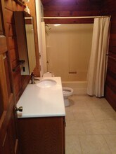 359 Forest Park Drive, Unit B in Ketchikan, AK - Foto de edificio - Building Photo