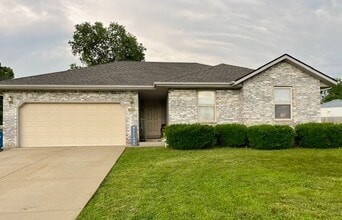 1908 Gregory Ln in Nixa, MO - Building Photo - Building Photo