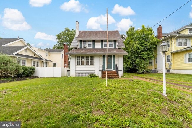 2785 Nottingham Way in Hamilton Township, NJ - Building Photo - Building Photo