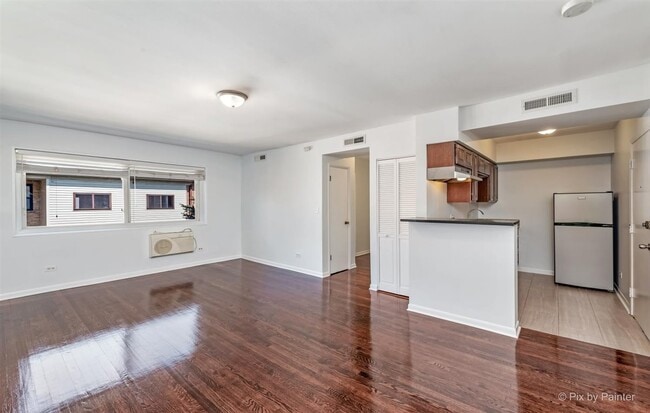 1610 W Jarvis Ave in Chicago, IL - Building Photo - Building Photo