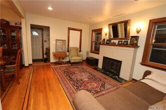 187-15 Aberdeen Rd-Unit -1Fl in Queens, NY - Building Photo - Building Photo