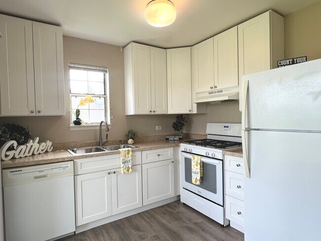 36 Gant Cir in Streamwood, IL - Building Photo - Building Photo