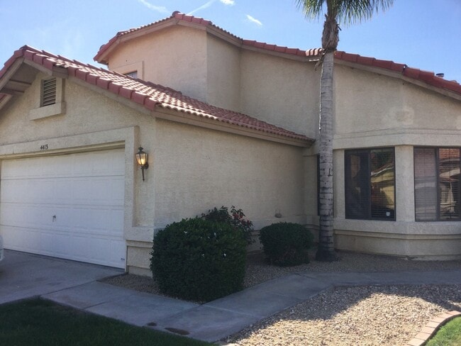 4413 E Hiddenview Dr in Phoenix, AZ - Building Photo - Building Photo