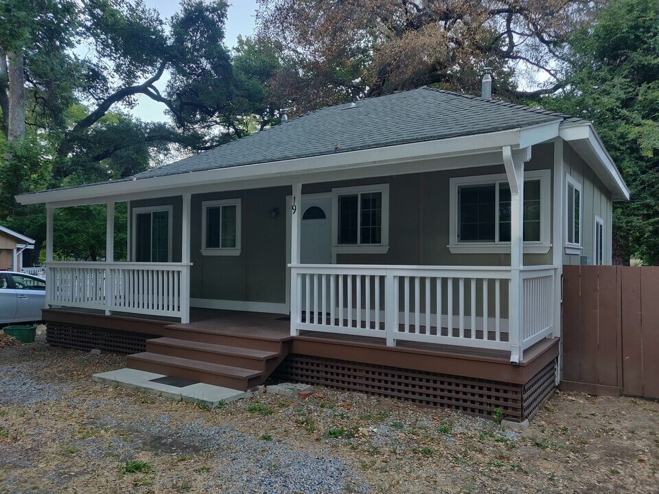 9280 Hwy 9 in Ben Lomond, CA - Building Photo