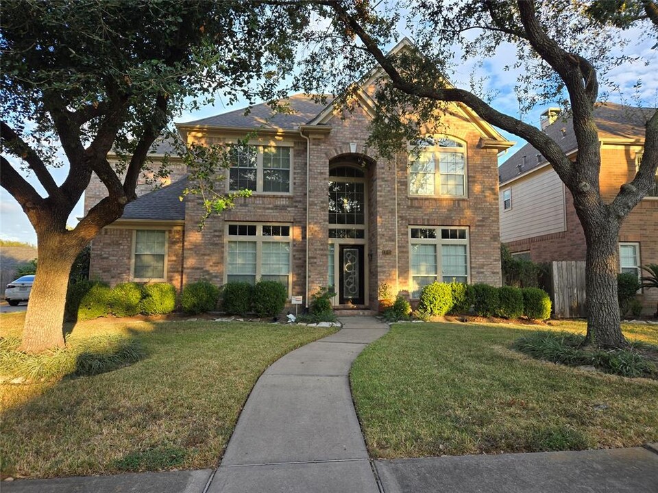 11015 Sporting Hill Ln in Sugar Land, TX - Foto de edificio