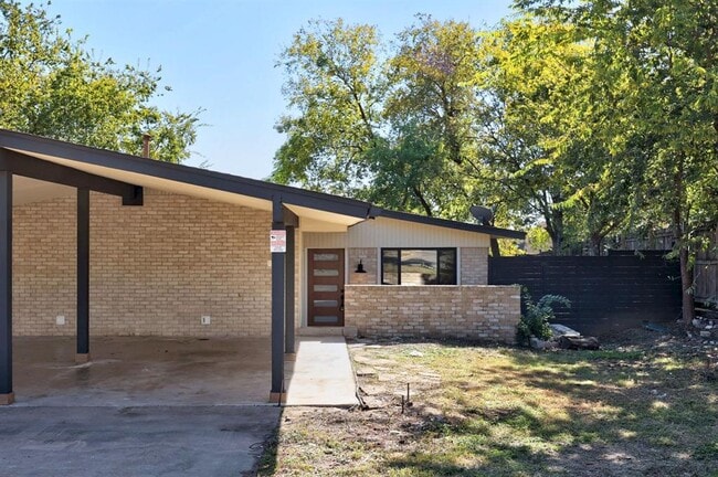 property at 1905 Cedar Ridge Dr