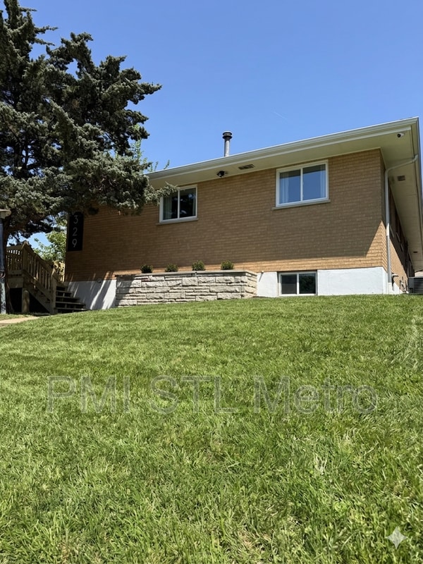 property at 329 Eichelberger St