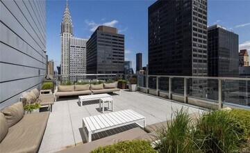 325 Lexington Ave, Unit 19C in New York, NY - Building Photo - Building Photo
