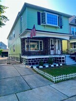 34 Sandrock Rd in Buffalo, NY - Building Photo