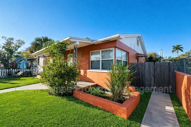 761 22nd Ave S in St. Petersburg, FL - Building Photo - Building Photo