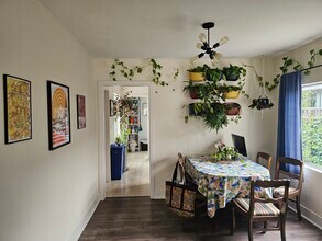 239 McEvoy St in Redwood City, CA - Foto de edificio - Building Photo