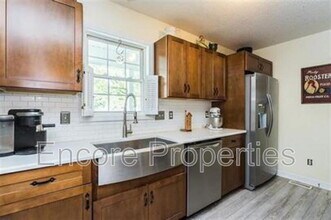 209 Edward Ct in Mebane, NC - Foto de edificio - Building Photo