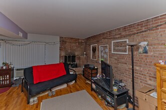 2632 N Mildred Ave in Chicago, IL - Building Photo - Building Photo