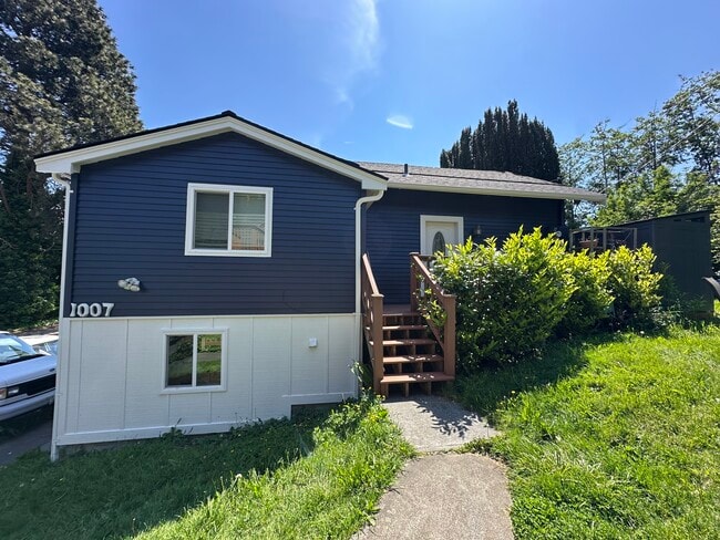 1007 22nd St, Unit Unit A in Bellingham, WA - Building Photo - Building Photo