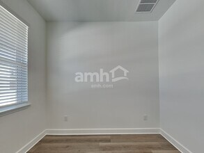 37878 Dusty Saddle Ln in Zephyrhills, FL - Building Photo - Building Photo