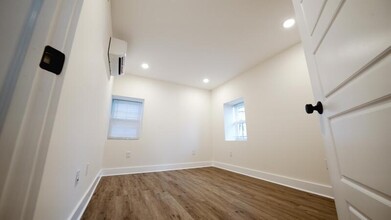 6832 Ridge Ave in Philadelphia, PA - Building Photo - Building Photo